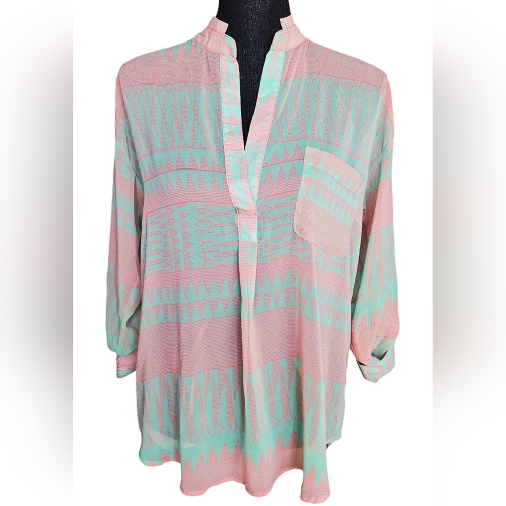 Lumiere Blue and Neon Pink Button Back Long Blouse Sz S
